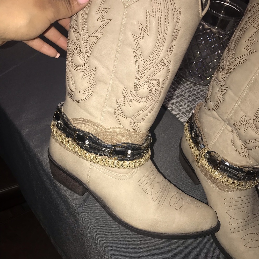 Women cowboy boots